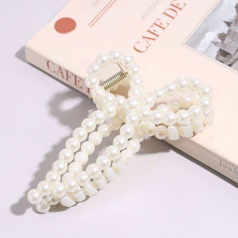PEARL HAIR CLAW CLIPS