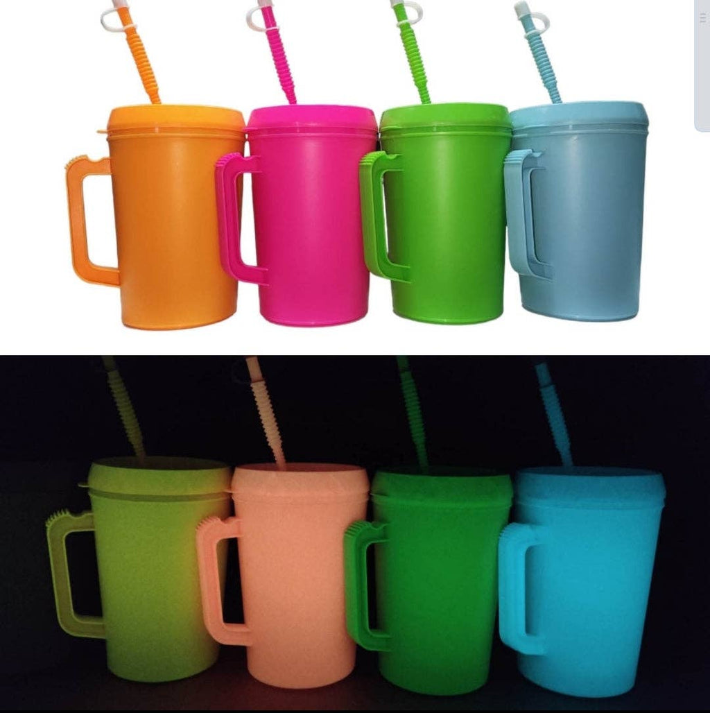 Love Me Like a 90's Country Song" HIP SIPS Mega Mug 34oz