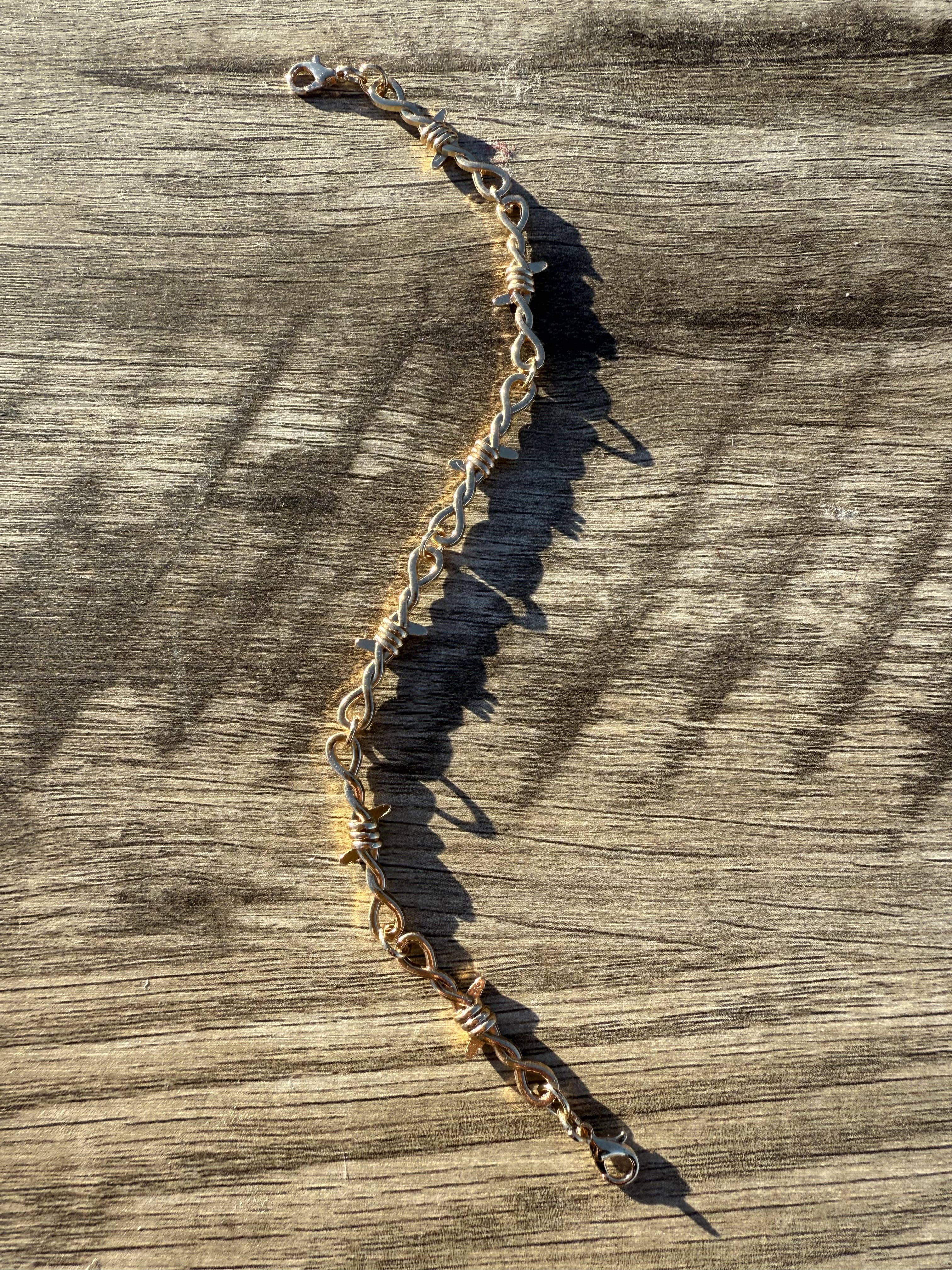 Gold Barbed Wire Trucker Hat Chain