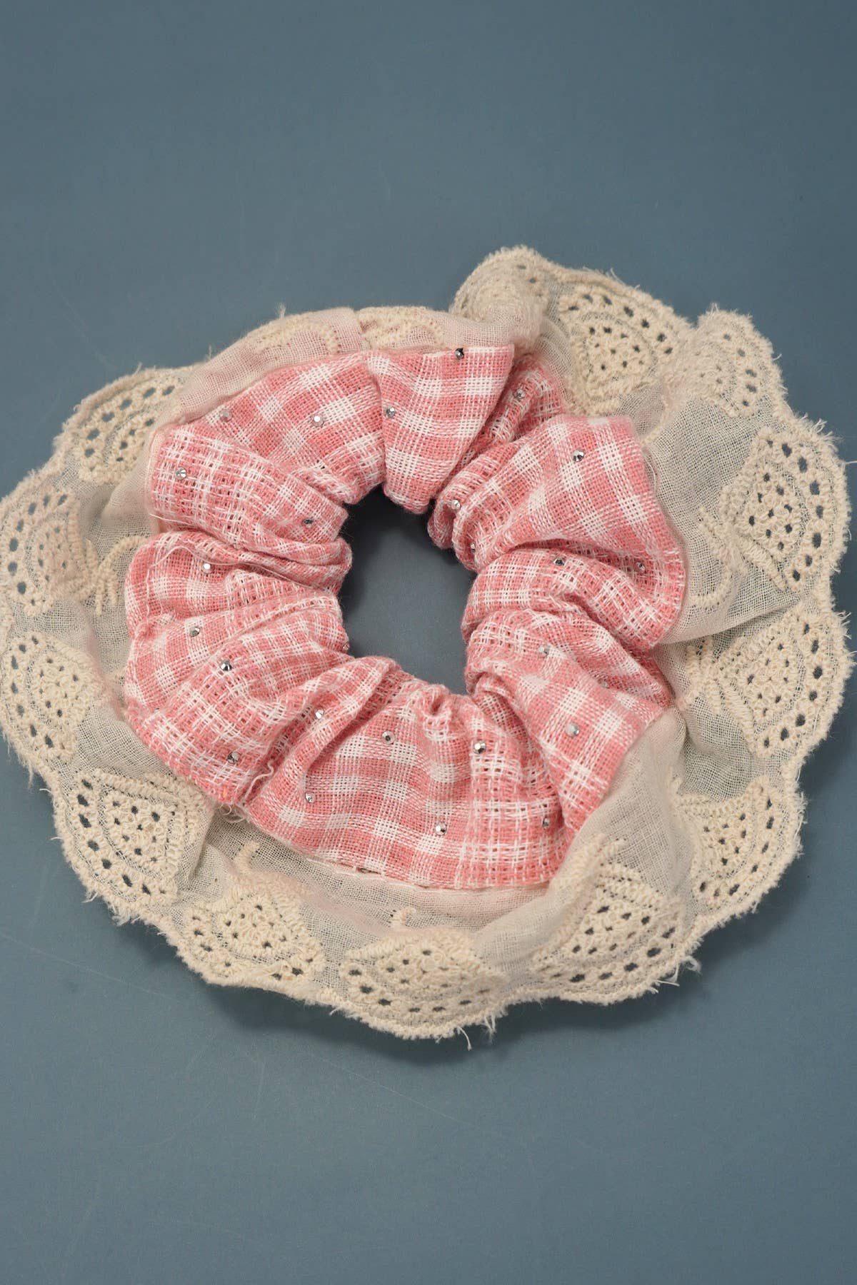 COTTAGECORE CHECKER LACE SCRUNCHIES | 40S735